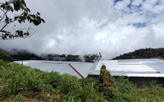 For Sale: Panoramic Views From 2000 Meters In Páramo