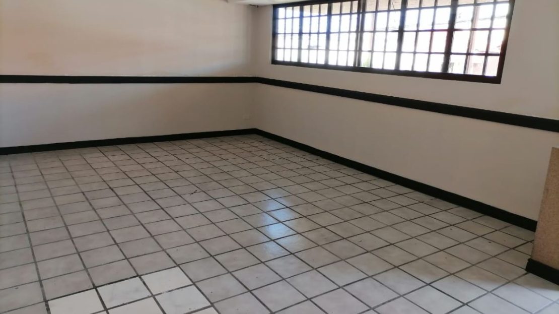 Investment Opportunity on High-Traffic Street