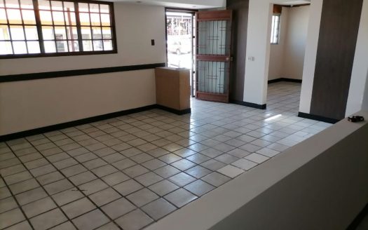 Investment Opportunity on High-Traffic Street, Mercedes Norte, Heredia