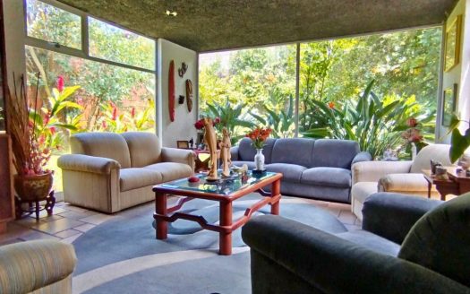 Spacious 5-bedroom family home for sale in Curridabat, San José