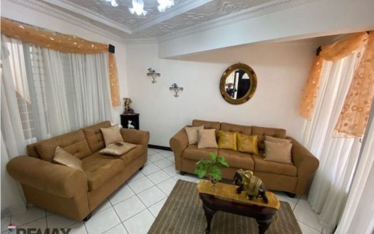 Beautiful House for sale in La Giralda, Alajuela – Safe and central location, 10 minutes from downtown and the airport