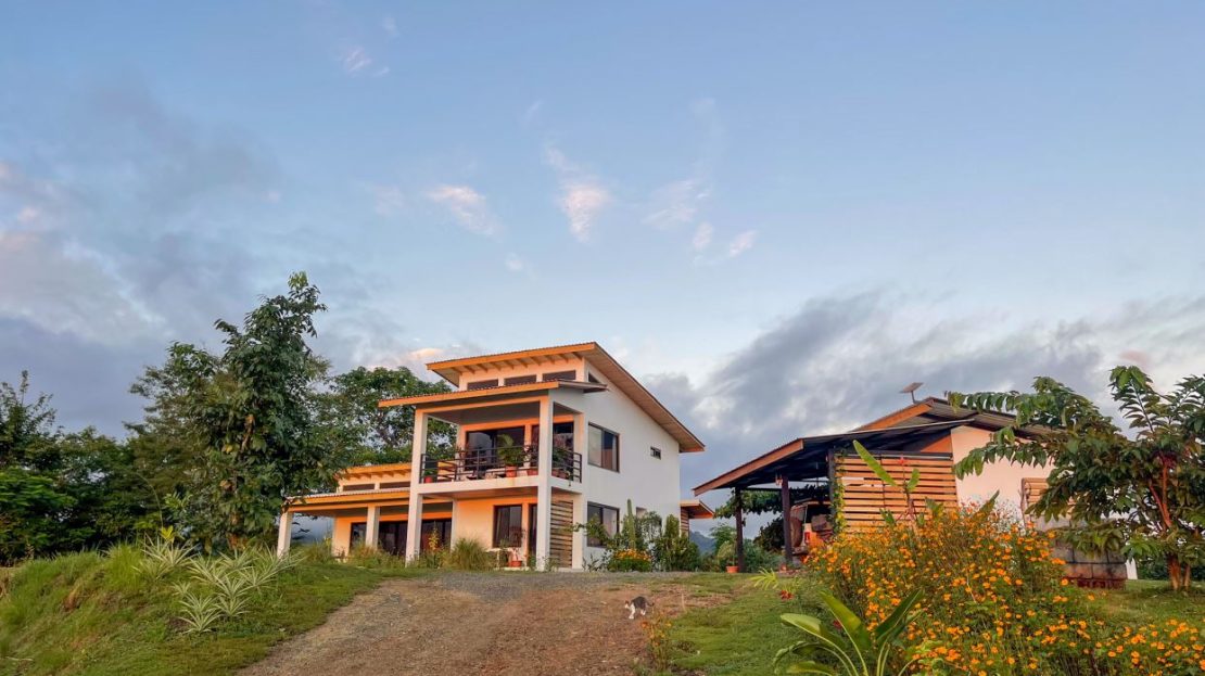 Home with Stunning 360° Panoramic Views on the Nicoya Peninsula