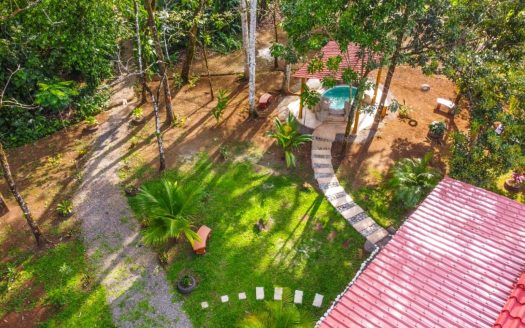 Paradise Retreat: 4.88 Acres with Two Homes and Private Forest near La Fortuna