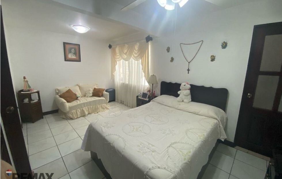 Alajuela – Safe and central location