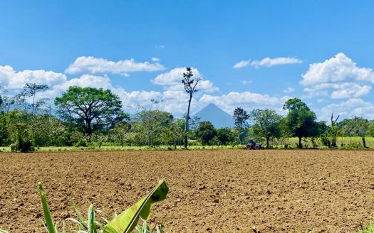12.87 Acre Fertile Farm with Arenal Volcano Views & Agricultural Potential in La Fortuna