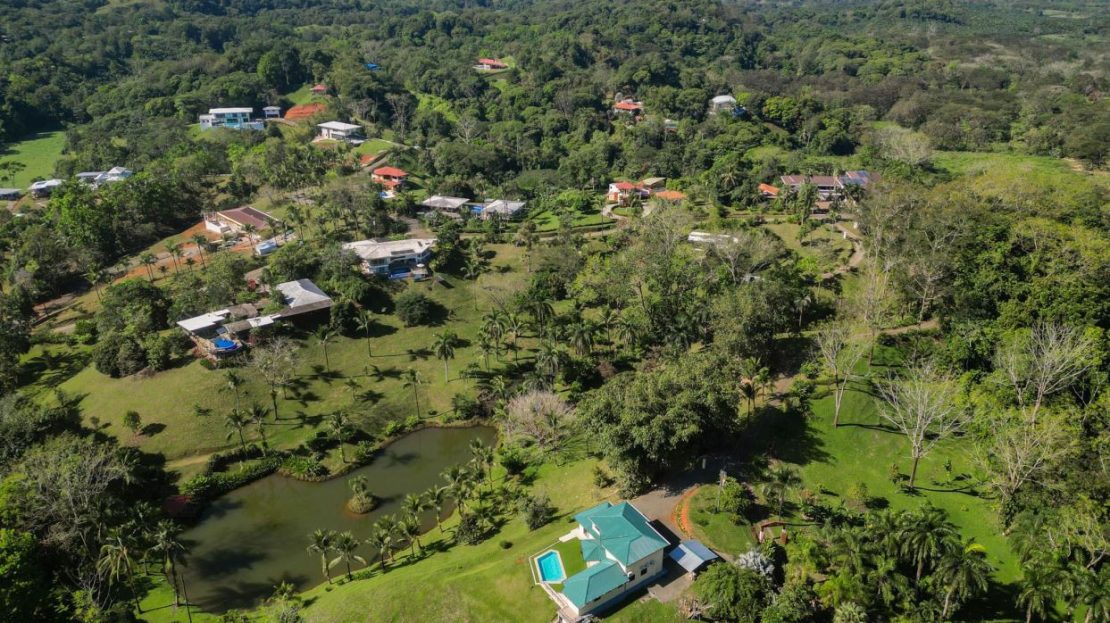 Unmatched 4 Bedroom Brand New Villa in an Exclusive Gated Community - Manuel Antonio