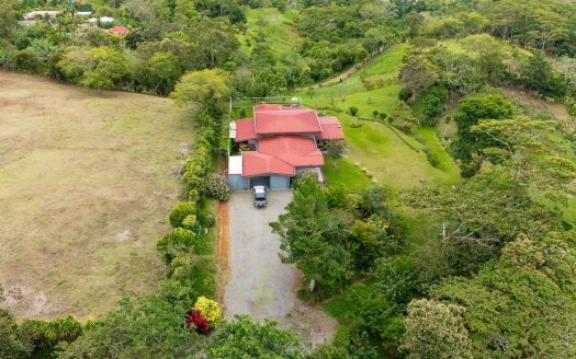 Charming farm for sale in San Rafael, Perez Zeledon, Costa Rica