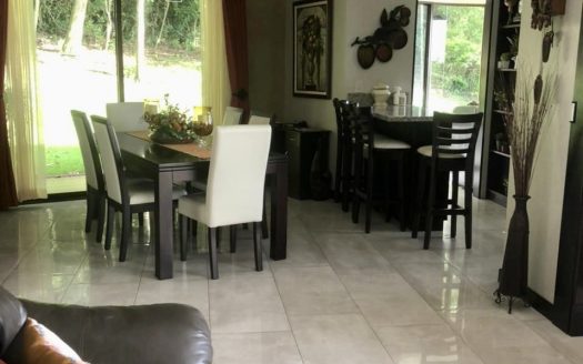 Luxury home in Tilaran