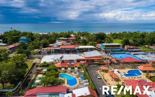 Pool Front Prime Jaco Beach Location