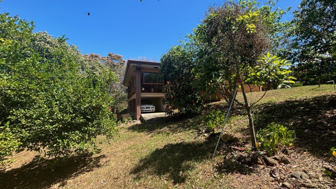 Home in very private and natural area of Turrucares