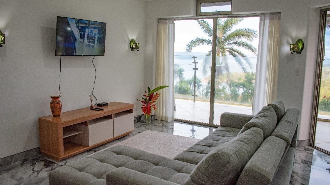 Imposing Mountain View Condo (12-2-1-4)