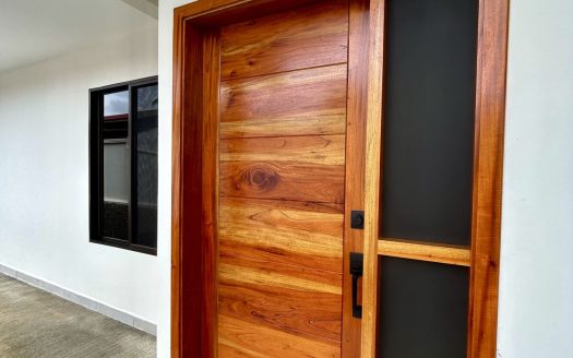 Modern Comfort Meets Small Town Charm- 2 Bedroom Renovated Home in Lake Arenal – SELLER FINANCING!