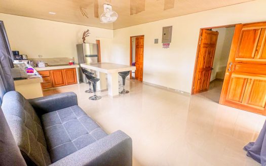 Wonderfully Secluded Home In Charming Neighborhood Near Rainmaker Private Reserve