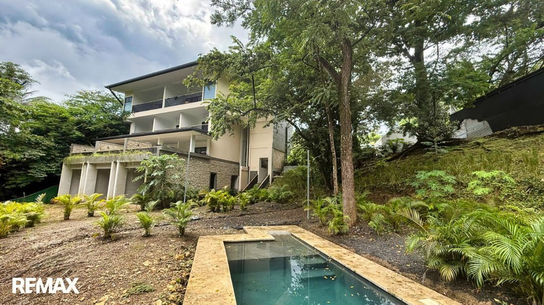 Isabel Condo Apartments – Prime Investment Opportunity in Nosara