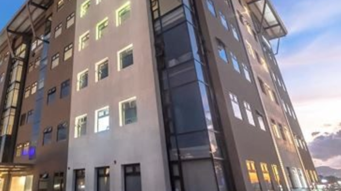 Oficentro Momentum Pinares Curridabat