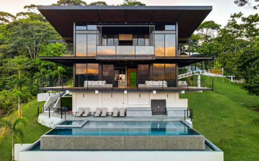 ODYSSEY Exclusive Residence & Boutique Retreat with Diamante Waterfall Vistas