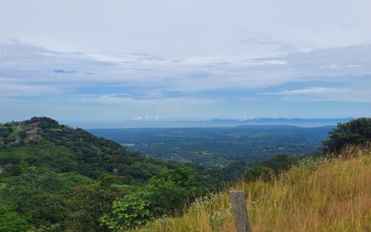 L -52 Lot Gated Community / Londres Manuel Antonio
