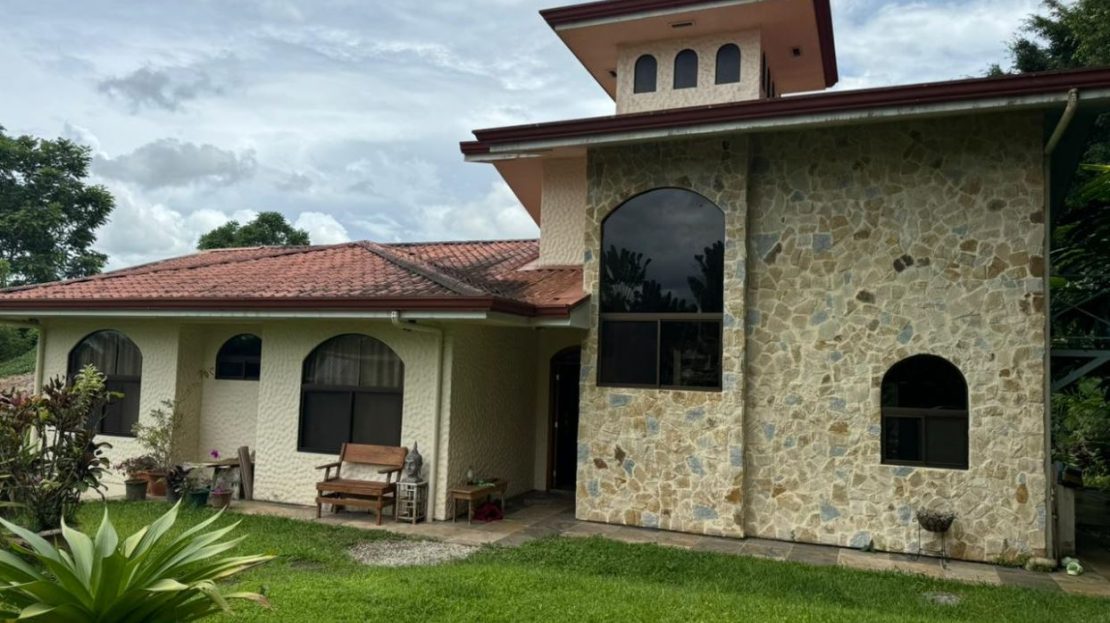 New price for Luxury Villa! near La Fortuna Waterfall