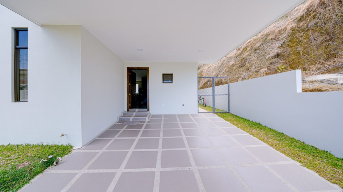 main room on the 1st floor. Mata de Plátano