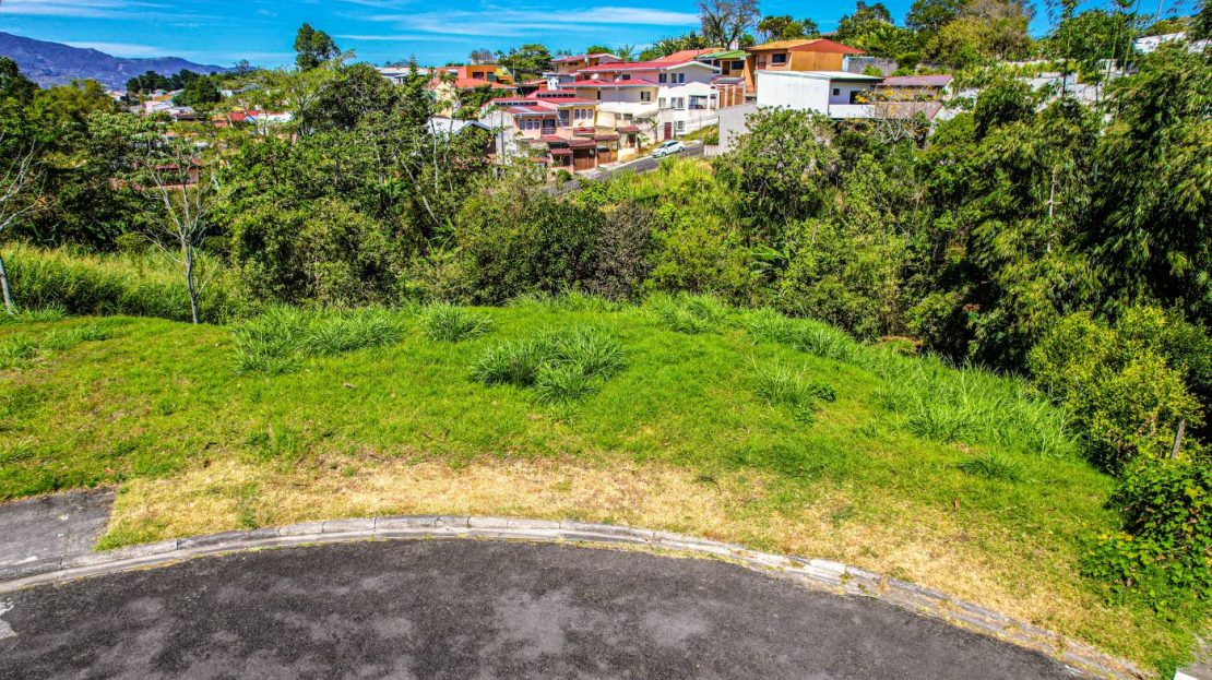 Lot in Exclusive Gated Community in Granadilla – Ready to Build