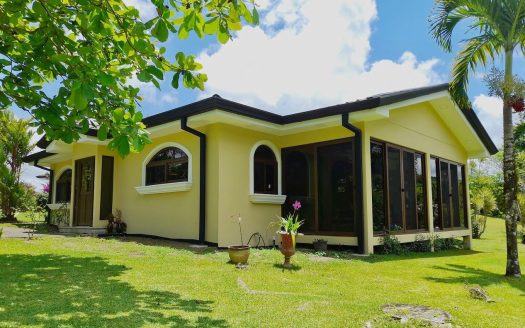 Incoming Generating Volcano & Lakeview Villa with Holiday Home in Prestigious Gated Community, Lake Arenal, Guanacaste