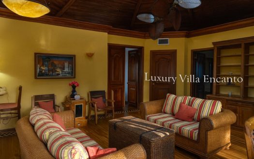 Luxury Lakefront Villa at Lake Arenal