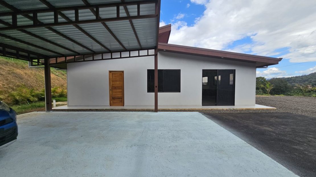 Brand New Modern Style Home in Barrio Jesus 3b/2ba