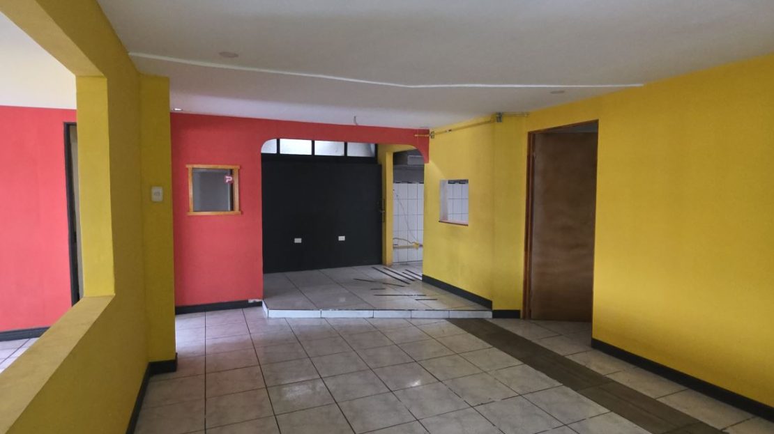 Investment Opportunity on High-Traffic Street