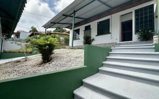 PRIME LOCATION The best investment in Atenas:Two independent properties