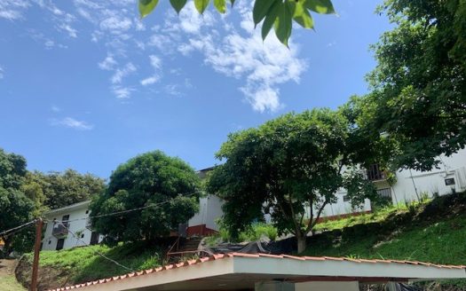 Large appartement complex in Atenas for sale