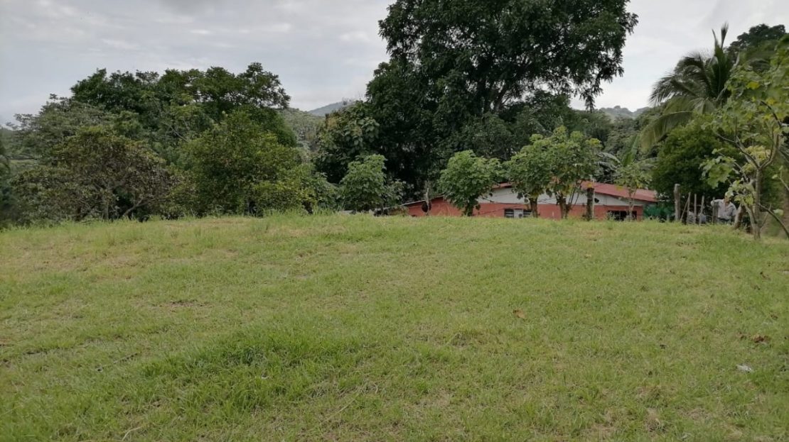 Countryside setting with views in Atenas