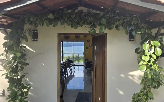 Lake view home at Lake Arenal