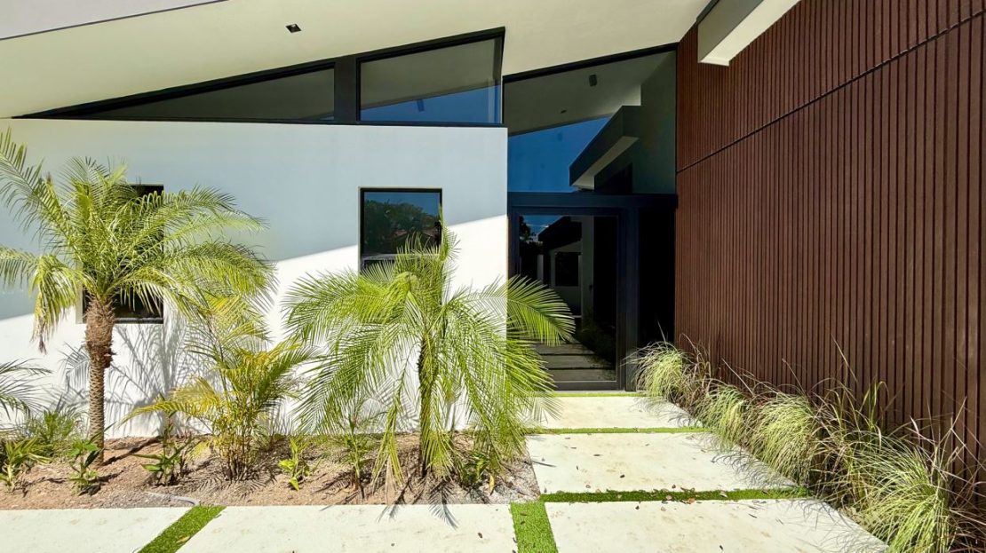 Modern New Construction Home in the Prestigious Cacique