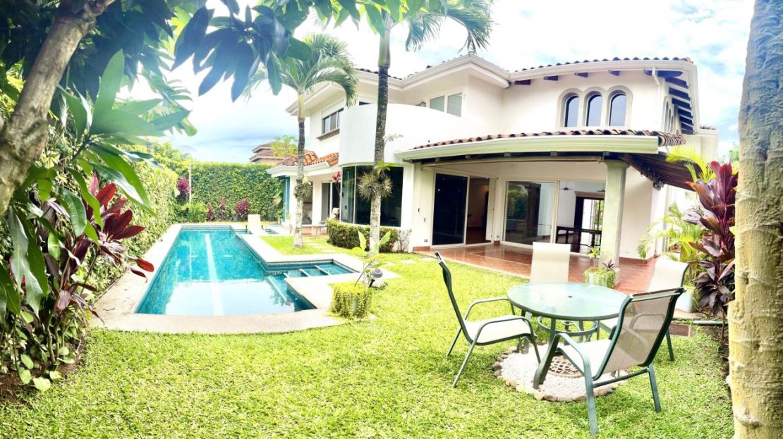 FOR RENT: Exclusive Home in Santa Ana Costa Rica