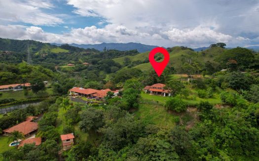 Elegant Spanish colonial style home with views in Hacienda Atenas