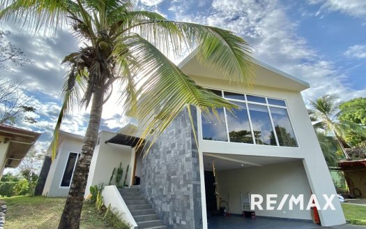 Garabito Central Pacific Costa Rica>Hermosa Beach For Sale 47410 | RE/MAX Costa Rica Real Estate