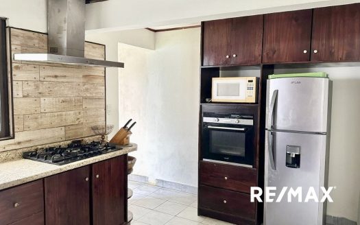 Charming Villa in Gated Community in Jaco – Walk to the Beach