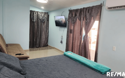 Exceptional Sunset Harbor Apartment