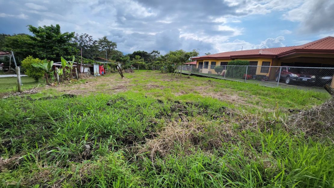 Lot for sale in Atenas - affordable price