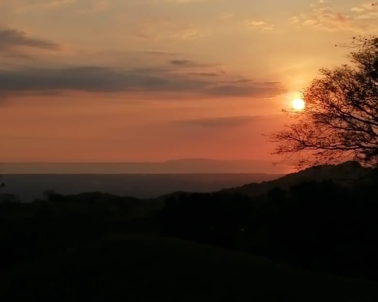 Cabin for rent with ocean view. Spectacular sunsets