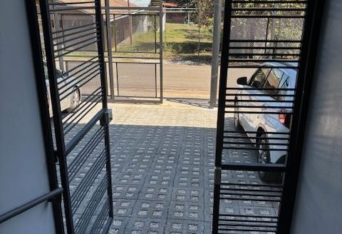 7 unit apartment complex 4 min. from Atenas Center in tranquil area