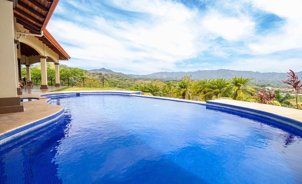 Royal Palms: Beautiful Main Home with 5 Casitas - Perfect Income Producing Property