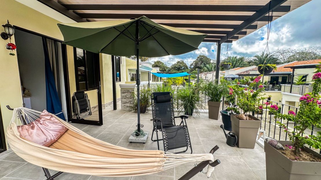 Casa Pacifica - Beautiful Home within a Peaceful Gated Community in Quepos