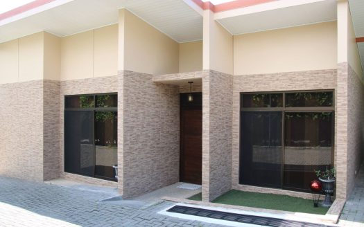 Casa Cielo ~ your peaceful escape in a small gated community minutes from Atenas Central