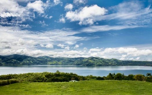 Lake Arenal Estate – 1.7 Acre Property with Home and Panoramic Views in Gated Lake Paradise Guanacaste Costa Rica