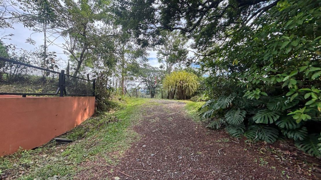 251m2 (7.5 acres) that can be developed in Atenas