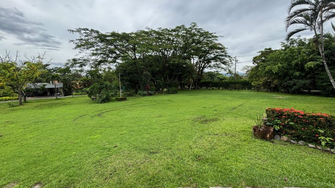 Elegant colonial style home in private community countryside setting