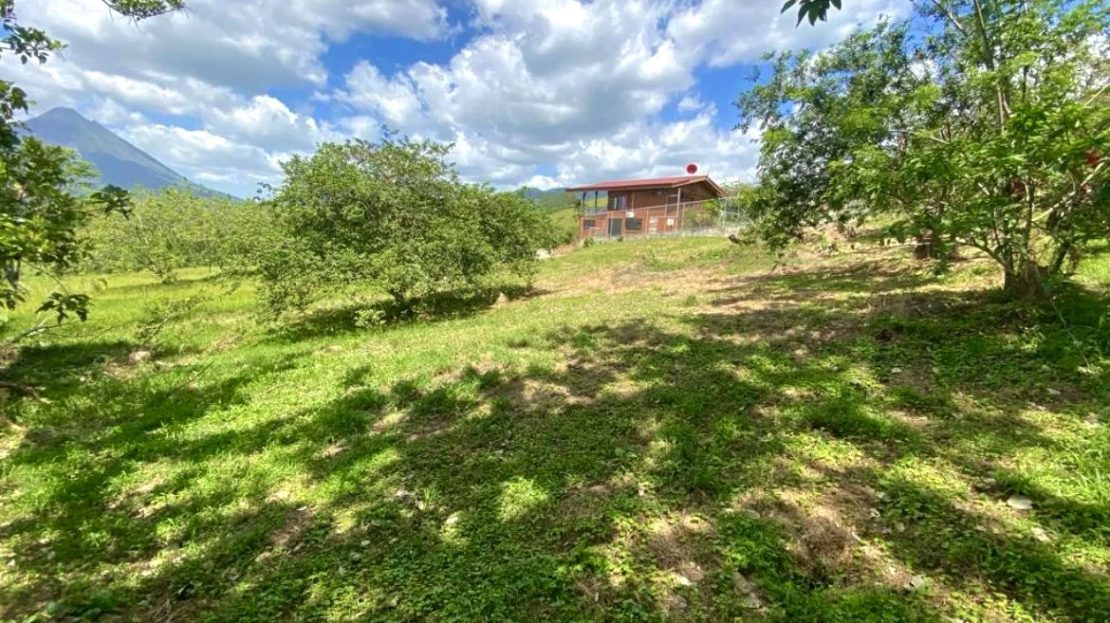 A Prestigious Lot in Arenal Volcano National Park - Spectacular Lake & Volcano Views