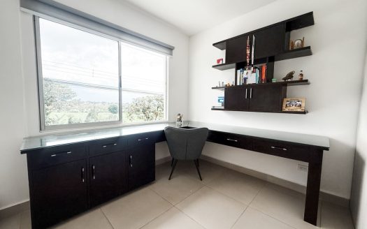 Furnished house In San Joaquin Heredia