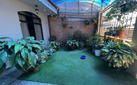 FOR SALE-House in Paraíso de Cartago, apply for credit